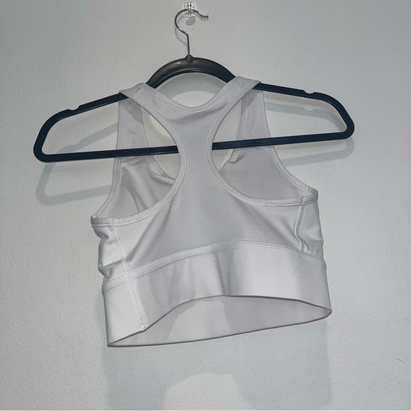 NWOT Nike Womens Dri-FIT Sports Bra Swoosh Removable Padding in White M Medium - Picture 3 of 4